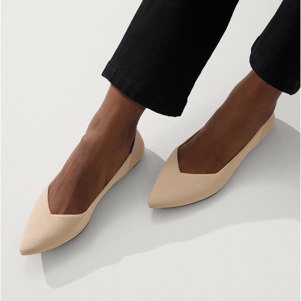 Rothy’s “The Point II” (7.5) Ecru/Neutral Washable Pointed Toe Flats- Commuter